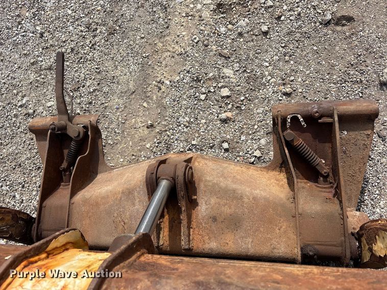 image for item EM6130 1998 Bobcat 773 skid steer loader