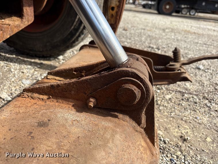 image for item EM6130 1998 Bobcat 773 skid steer loader