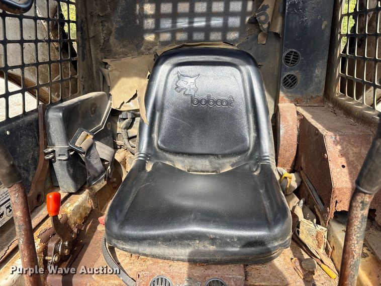 image for item EM6130 1998 Bobcat 773 skid steer loader