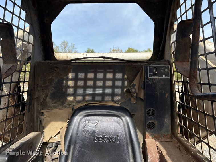 image for item EM6130 1998 Bobcat 773 skid steer loader