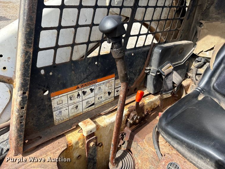 image for item EM6130 1998 Bobcat 773 skid steer loader