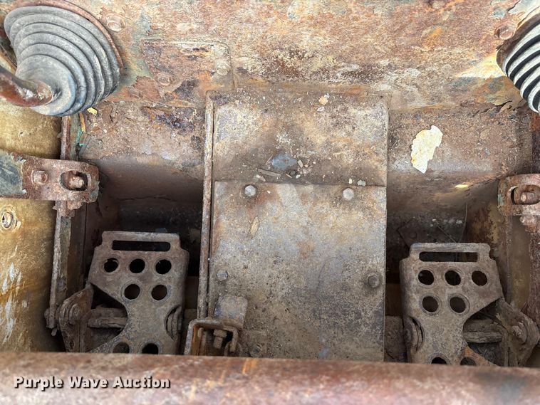 image for item EM6130 1998 Bobcat 773 skid steer loader