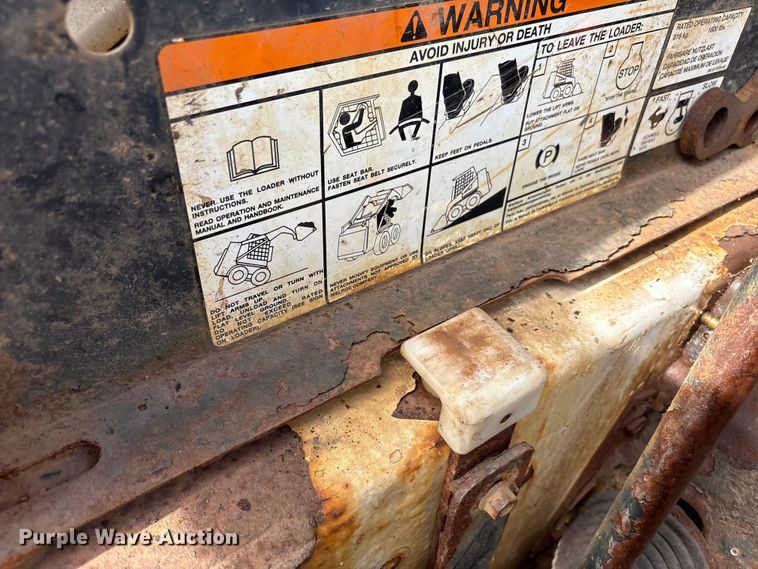 image for item EM6130 1998 Bobcat 773 skid steer loader