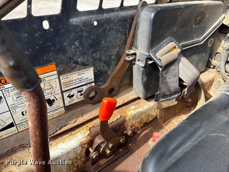 image for item EM6130 1998 Bobcat 773 skid steer loader