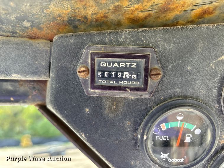image for item EM6130 1998 Bobcat 773 skid steer loader