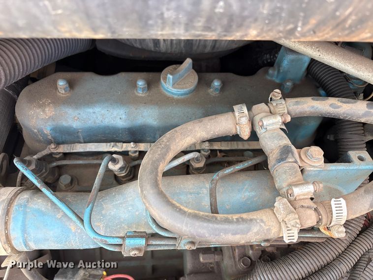 image for item EM6130 1998 Bobcat 773 skid steer loader