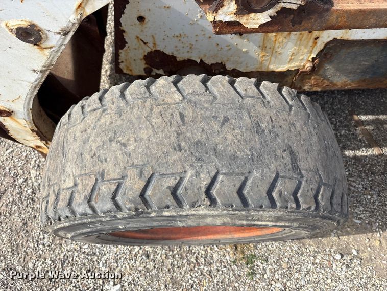 image for item EM6130 1998 Bobcat 773 skid steer loader