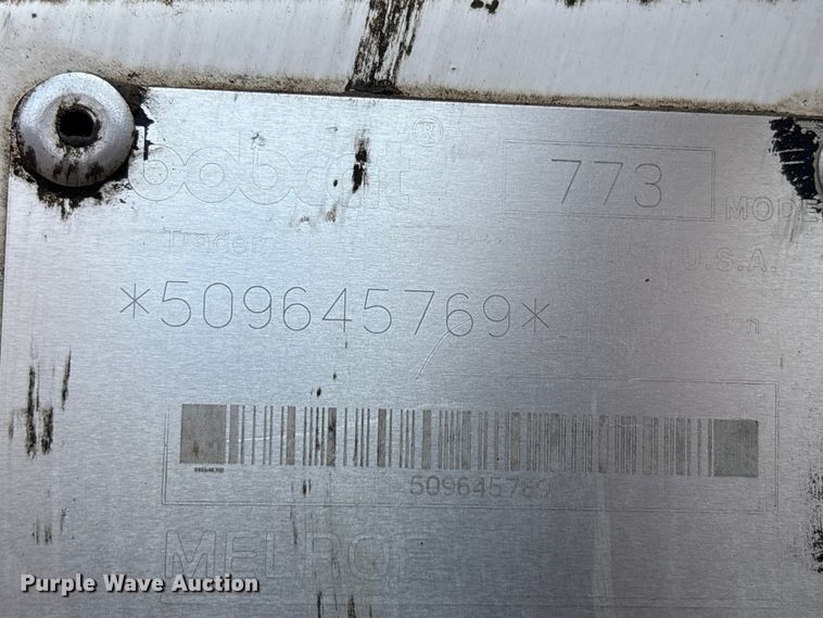 image for item EM6130 1998 Bobcat 773 skid steer loader