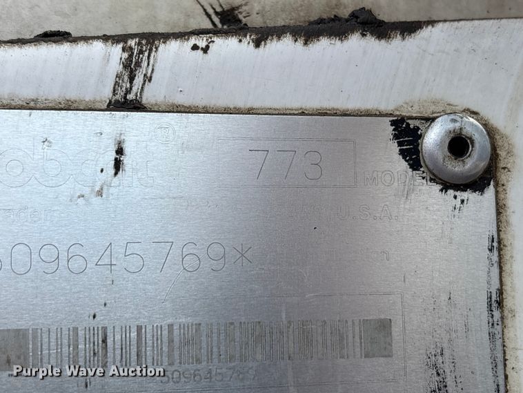 image for item EM6130 1998 Bobcat 773 skid steer loader