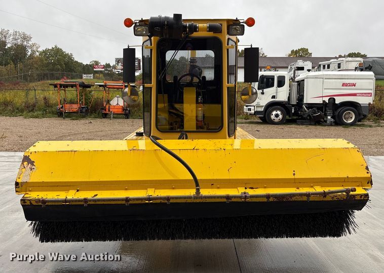 image for item EM6134 2015 Superior Broom SM80-K broom