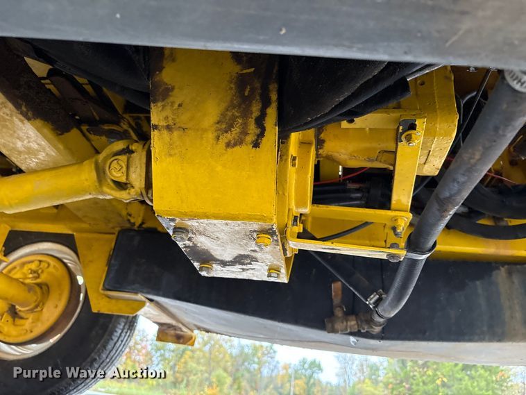 image for item EM6134 2015 Superior Broom SM80-K broom