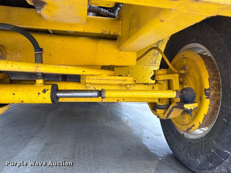 image for item EM6134 2015 Superior Broom SM80-K broom