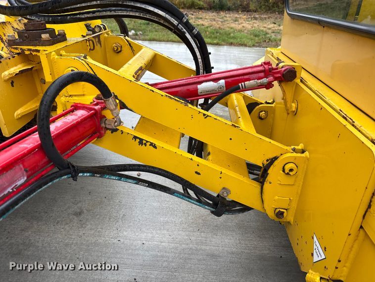 image for item EM6134 2015 Superior Broom SM80-K broom