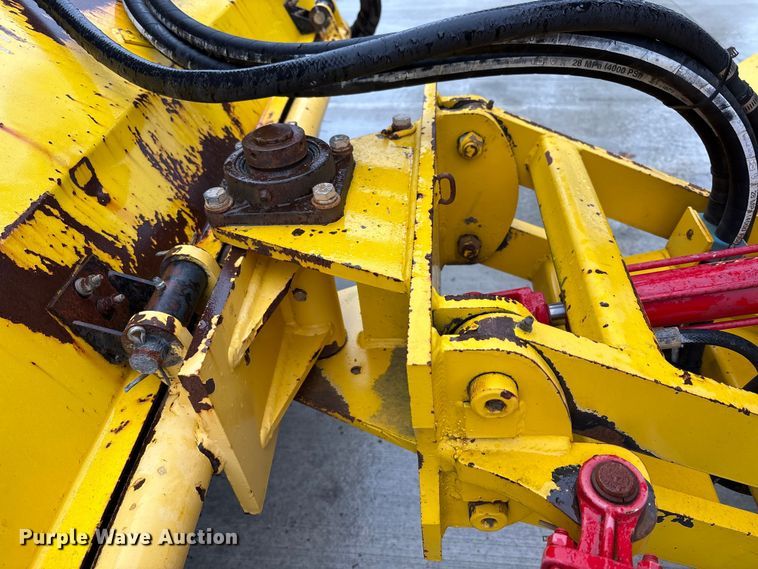 image for item EM6134 2015 Superior Broom SM80-K broom