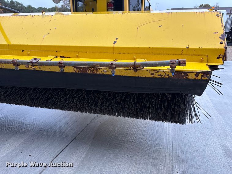 image for item EM6134 2015 Superior Broom SM80-K broom