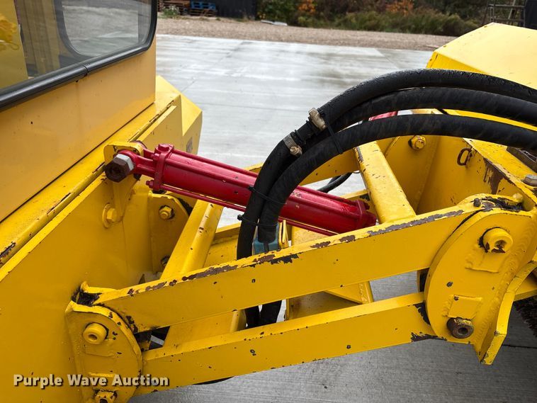 image for item EM6134 2015 Superior Broom SM80-K broom