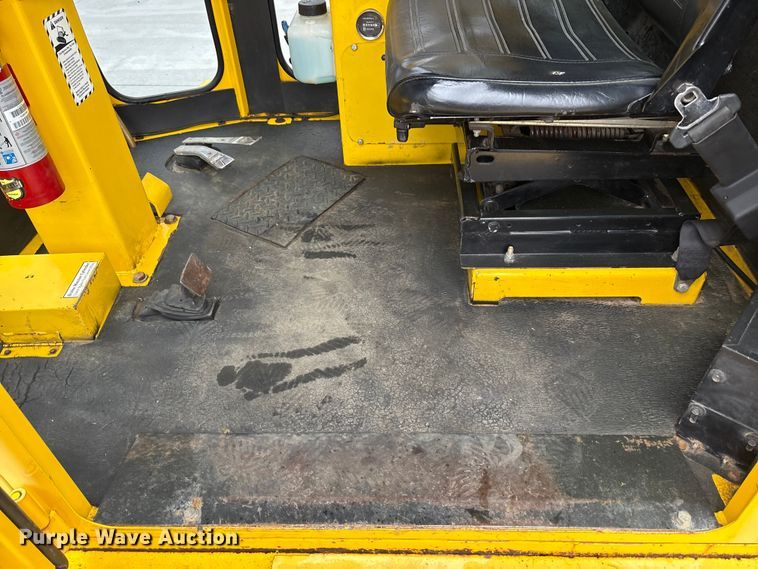 image for item EM6134 2015 Superior Broom SM80-K broom