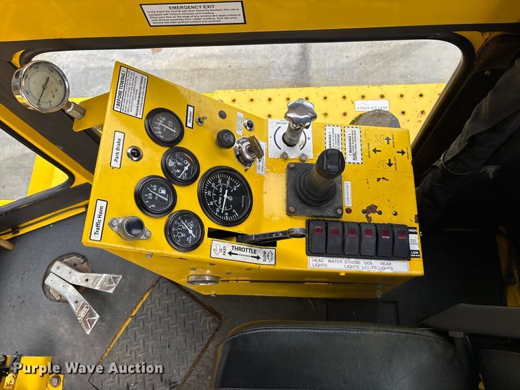 image for item EM6134 2015 Superior Broom SM80-K broom