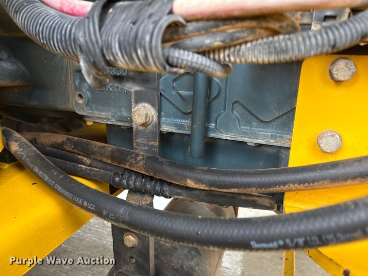 image for item EM6134 2015 Superior Broom SM80-K broom