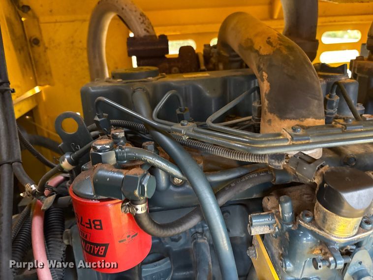 image for item EM6134 2015 Superior Broom SM80-K broom