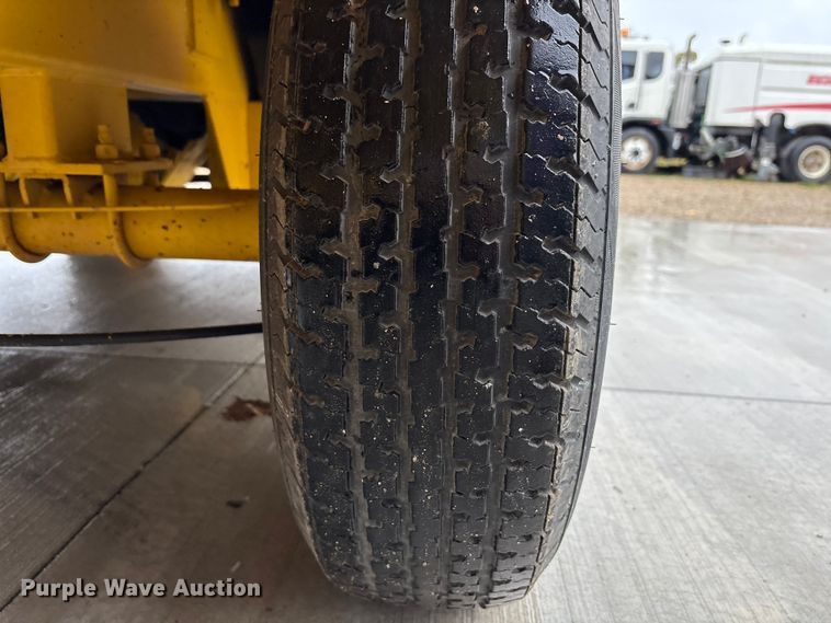 image for item EM6134 2015 Superior Broom SM80-K broom