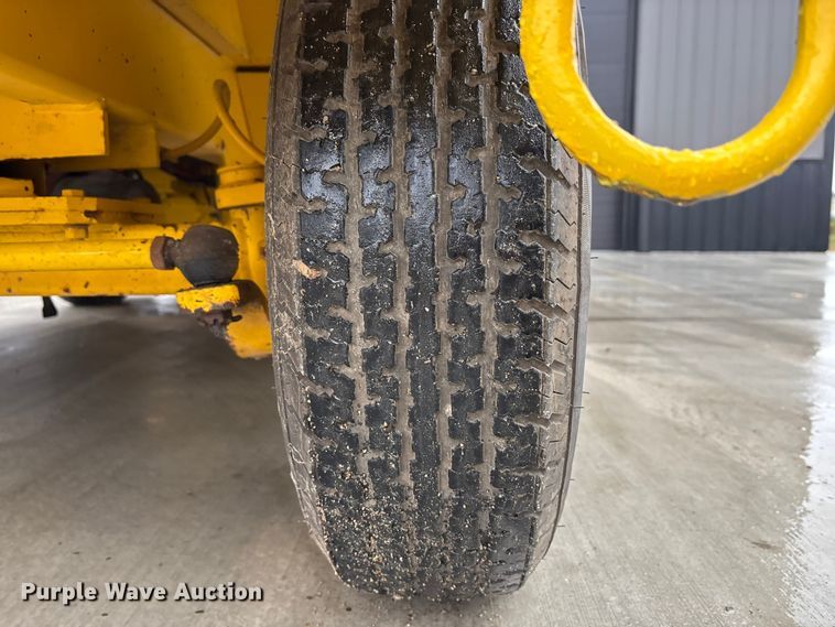 image for item EM6134 2015 Superior Broom SM80-K broom