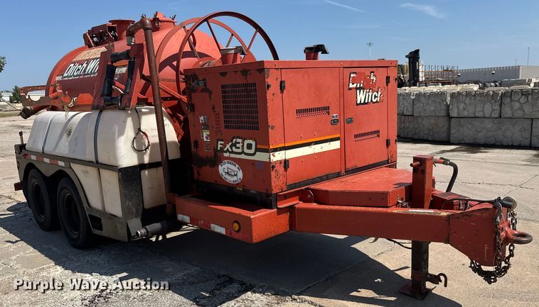 image for item EM8091 2009 Ditch Witch FX30 vacuum excavator