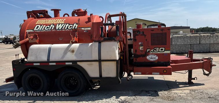 image for item EM8091 2009 Ditch Witch FX30 vacuum excavator