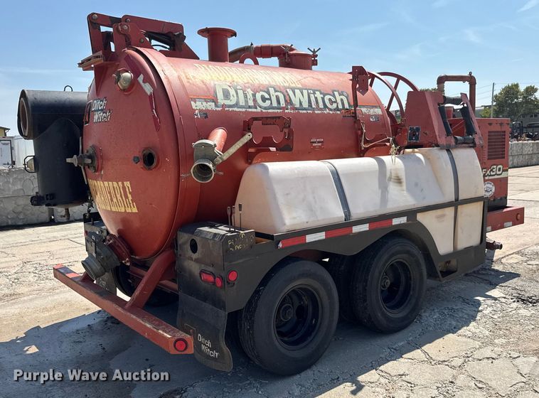 image for item EM8091 2009 Ditch Witch FX30 vacuum excavator