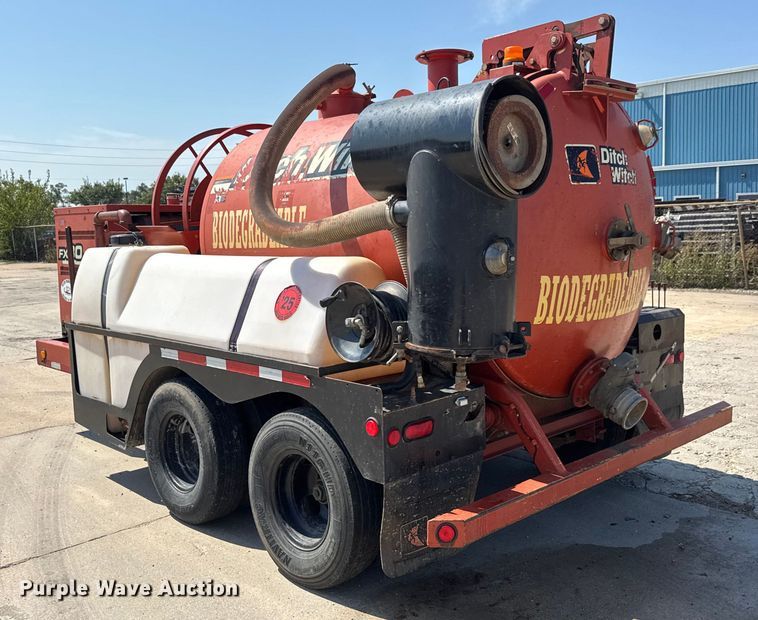 image for item EM8091 2009 Ditch Witch FX30 vacuum excavator