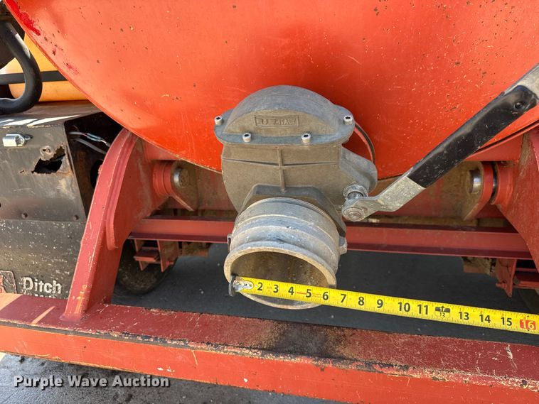 image for item EM8091 2009 Ditch Witch FX30 vacuum excavator