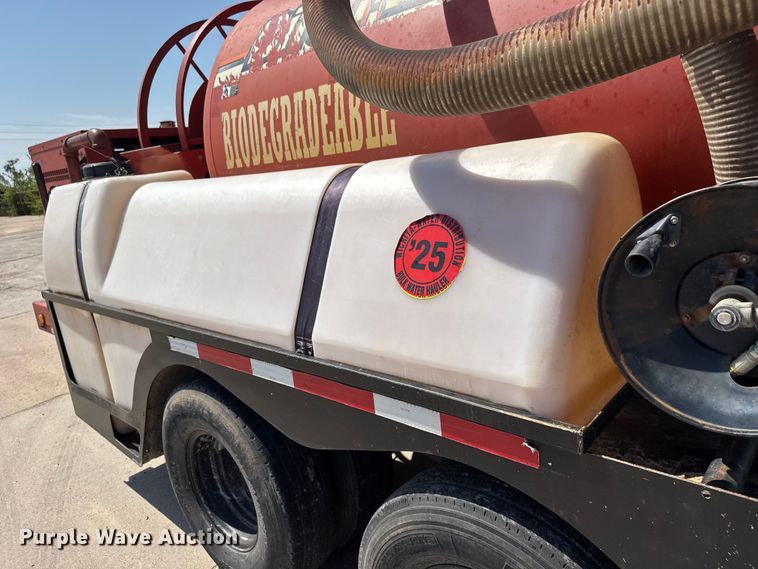 image for item EM8091 2009 Ditch Witch FX30 vacuum excavator