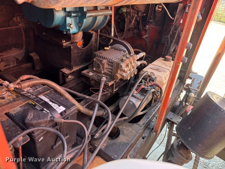 image for item EM8091 2009 Ditch Witch FX30 vacuum excavator