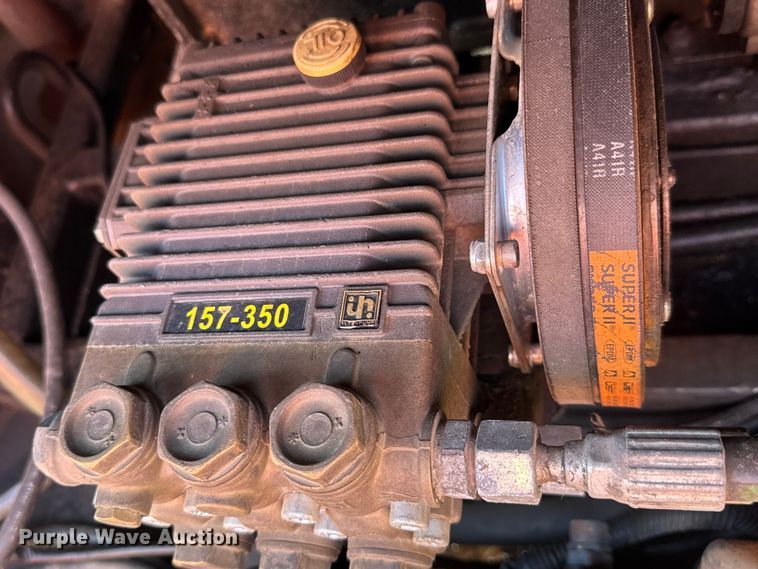 image for item EM8091 2009 Ditch Witch FX30 vacuum excavator