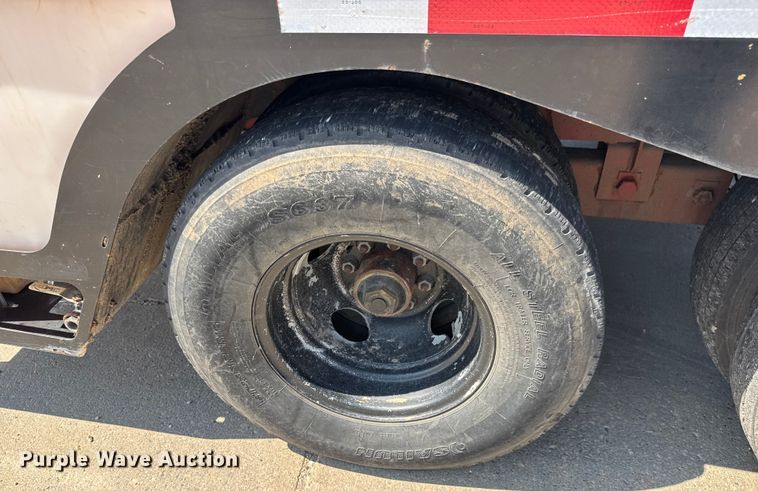 image for item EM8091 2009 Ditch Witch FX30 vacuum excavator