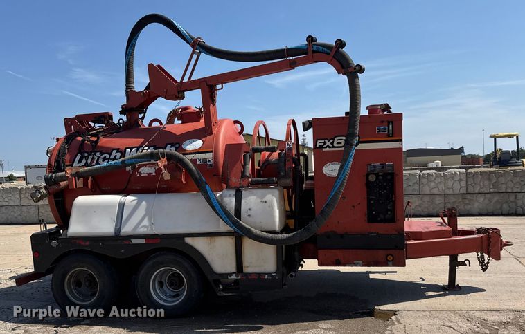 image for item EM8092 2013 Ditch Witch FX60 vacuum excavator