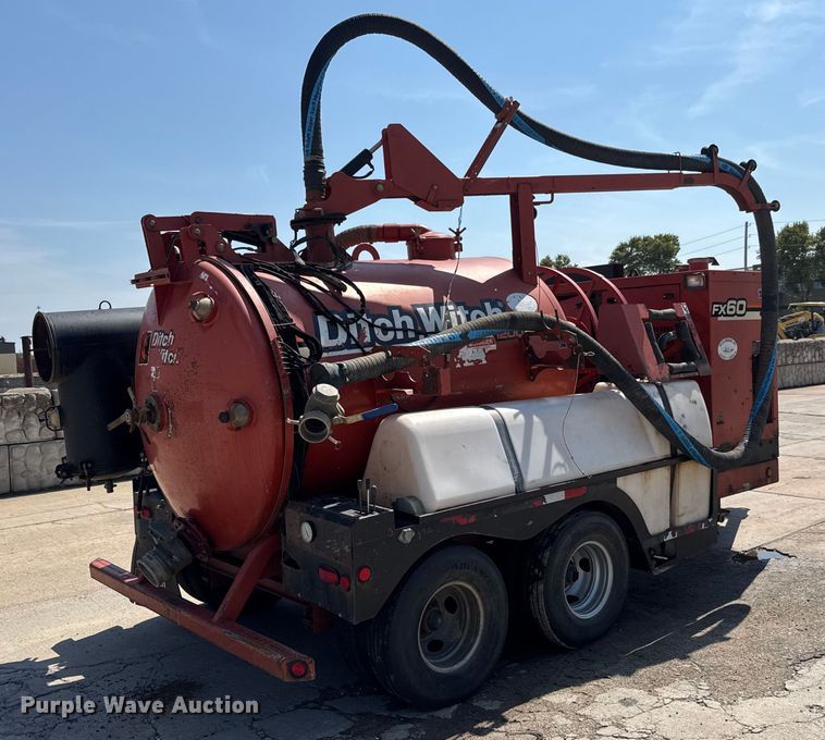 image for item EM8092 2013 Ditch Witch FX60 vacuum excavator