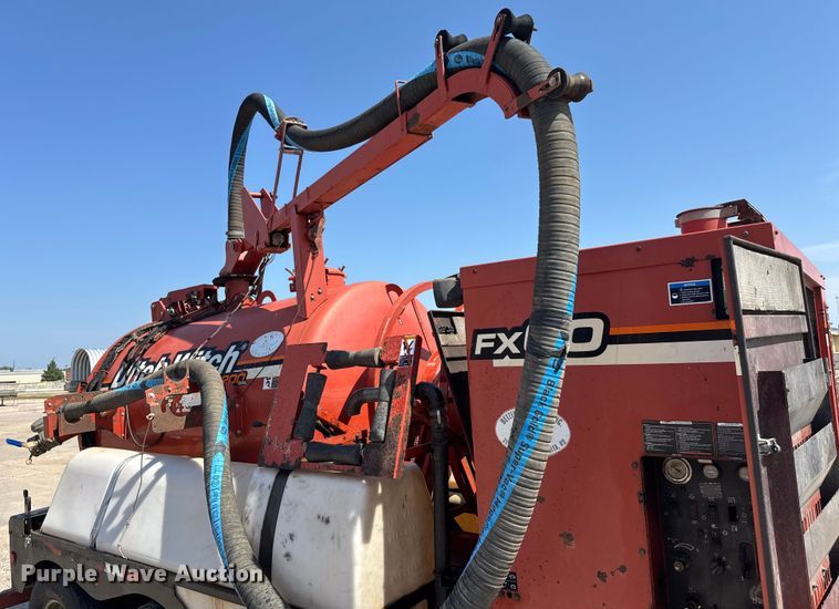 image for item EM8092 2013 Ditch Witch FX60 vacuum excavator