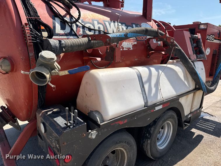 image for item EM8092 2013 Ditch Witch FX60 vacuum excavator