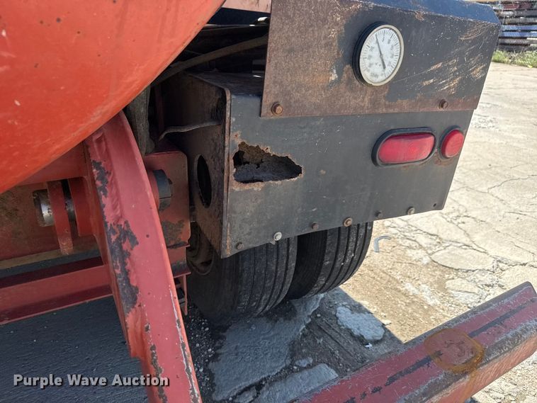 image for item EM8092 2013 Ditch Witch FX60 vacuum excavator