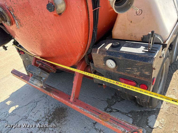 image for item EM8092 2013 Ditch Witch FX60 vacuum excavator