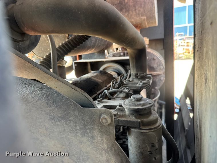 image for item EM8092 2013 Ditch Witch FX60 vacuum excavator