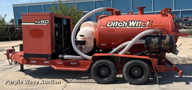 image for item EM8093 2012 Ditch Witch FX60 vacuum excavator