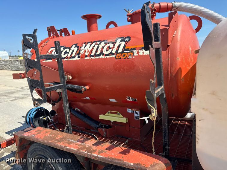 image for item EM8093 2012 Ditch Witch FX60 vacuum excavator