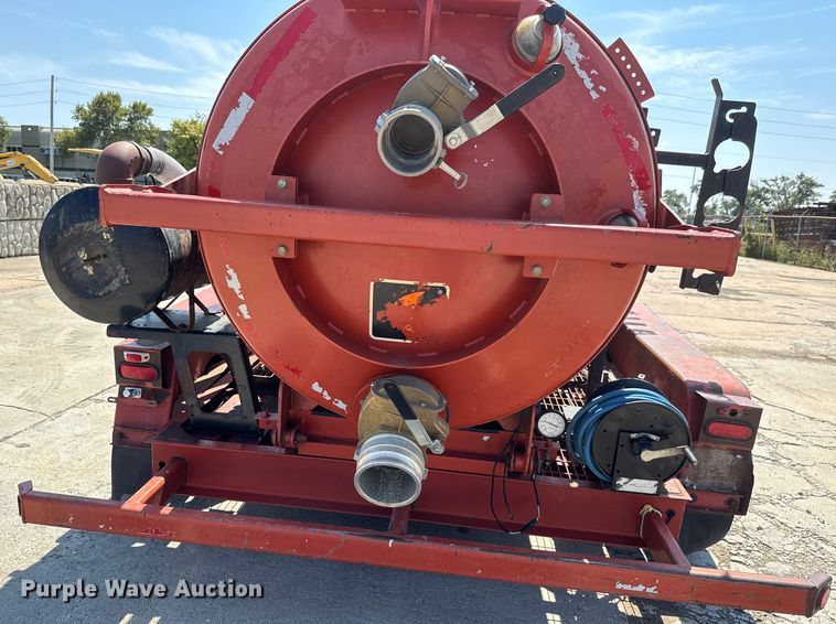 image for item EM8093 2012 Ditch Witch FX60 vacuum excavator