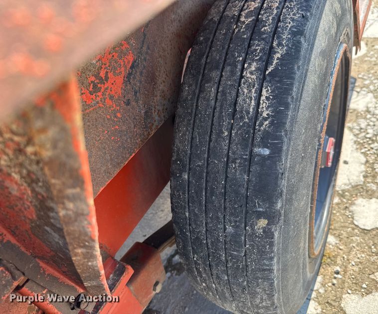 image for item EM8093 2012 Ditch Witch FX60 vacuum excavator