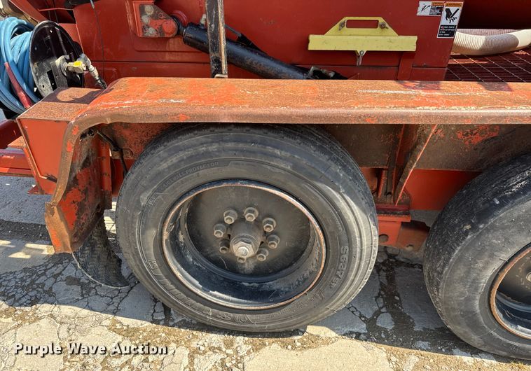 image for item EM8093 2012 Ditch Witch FX60 vacuum excavator