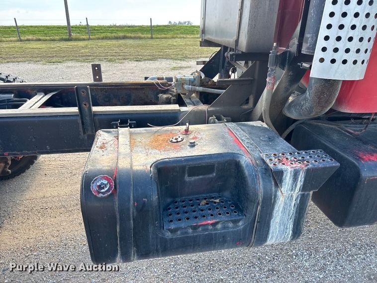 image for item EM8305 1982 GMC Brigadier truck cab and chassis