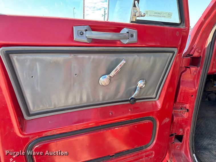 image for item EM8305 1982 GMC Brigadier truck cab and chassis