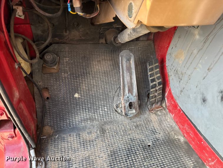 image for item EM8305 1982 GMC Brigadier truck cab and chassis